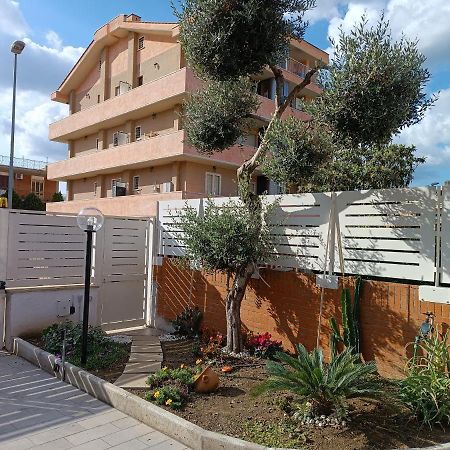 Touch&Go - Stanza Privata Con Servizi Ciampino Exteriör bild