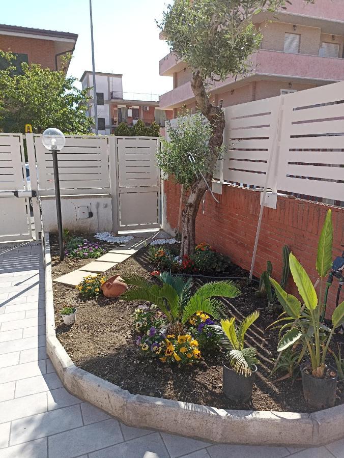 Touch&Go - Stanza Privata Con Servizi Ciampino Exteriör bild