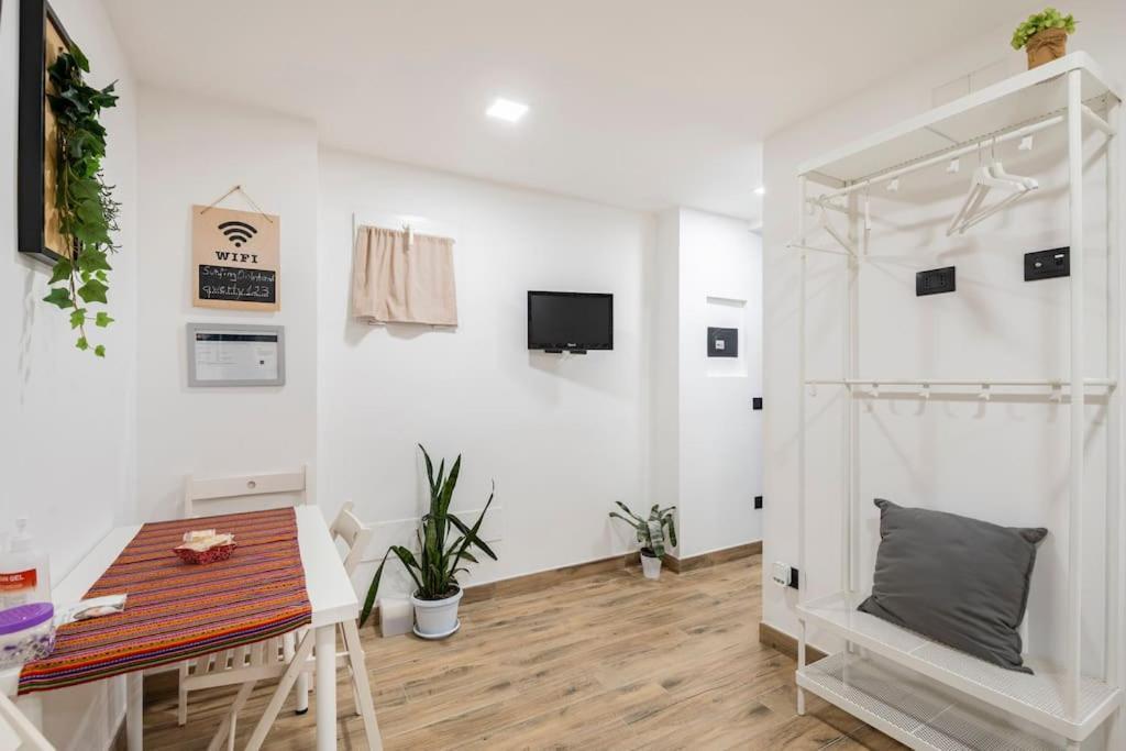 Touch&Go - Stanza Privata Con Servizi Ciampino Exteriör bild